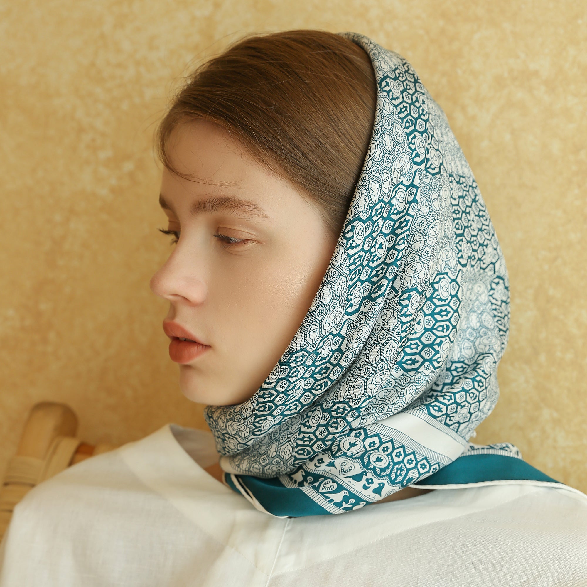 Heritage Grace Silk Scarf 90cm Hand-rolled Women's Head Scarf