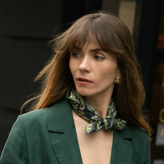 Φουλάρι από Μεταξωτό Ύφασμα με Σχέδιο Πέιζλεϊ σε Πράσινο Δάσος - 53εκ Διπλής Όψης Unisex Μπαντάνα με Χειροποίητες Ραφές