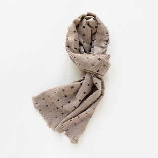Beige 100% cashmere long scarf with lace-inspired knitted jacquard.